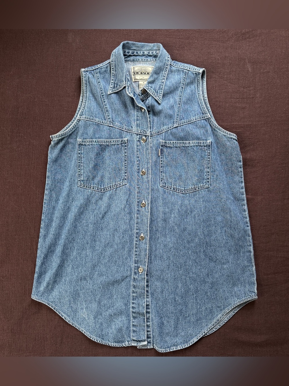 Vintage 80s 90s Levi’s Denim Sleeveless Western Shirt M Buttons Medium Wash